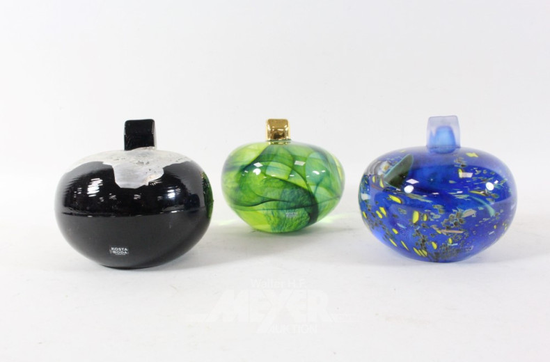 3 Paperweights, sign. ''KOSTA BODA''