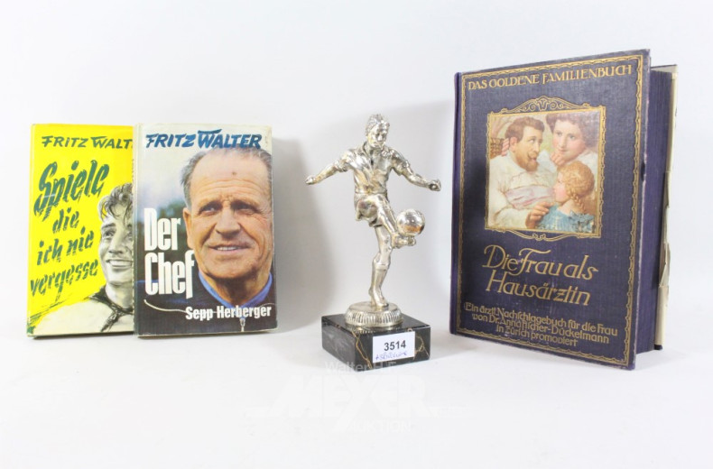 kl. Metallfigur ''Fußballer'',