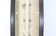 Wandthermometer, im Holzgehäuse,