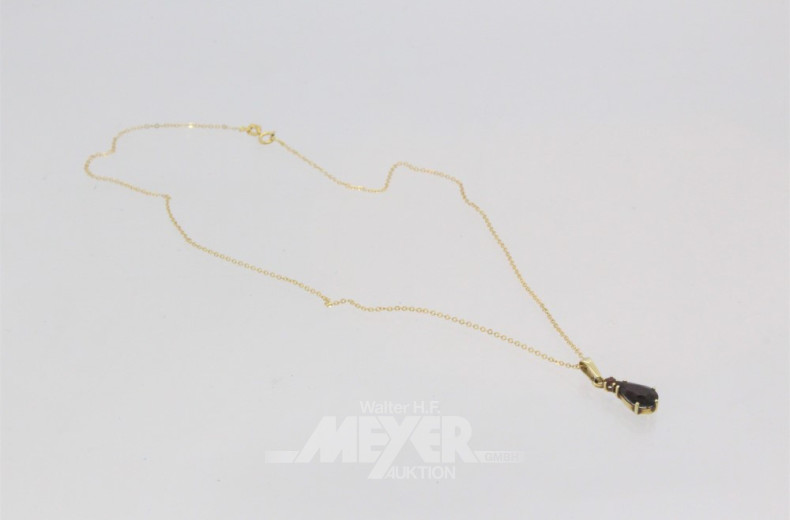 Kette, 333er GG, mit Anhänger, ca. 2 g.