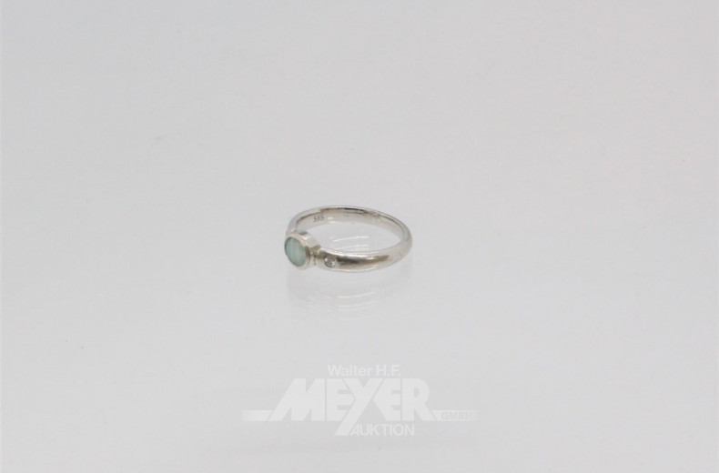 Damenring, 585er WG, besetzt mit 1 Opal,
