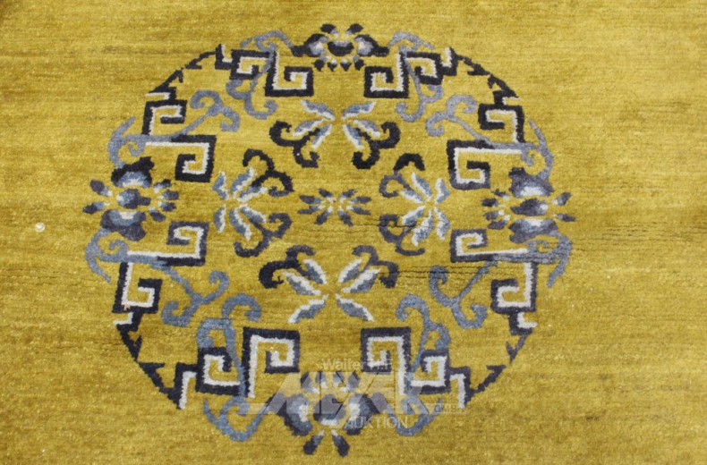 Teppich, Asiadekor, grüngrundig,