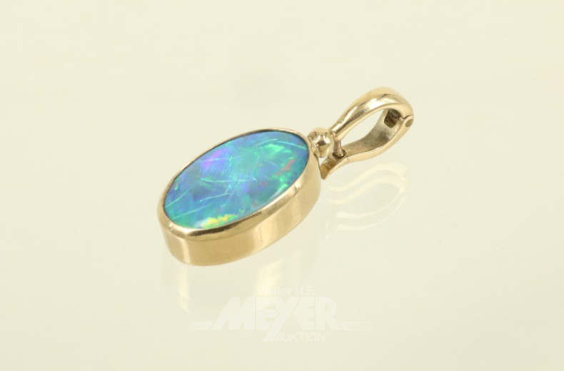 Kettenanhänger, 375er GG, besetzt mit