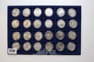 38 Gedenkmünzen a 10 EURO