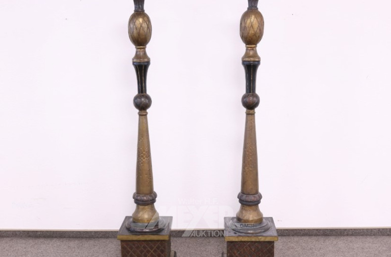Paar gr. Stand-Säulen-Kerzenständer,