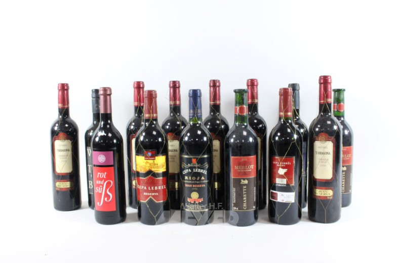 Posten Alkoholika: Wein, ca. 28 Flaschen