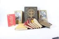 11 antiquarische Bücher, u.a. Bibel