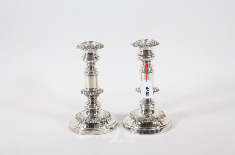 Paar Tischkerzenleuchter versilbert