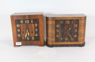 2 versch. Art-Deco-Stil Tischuhren,