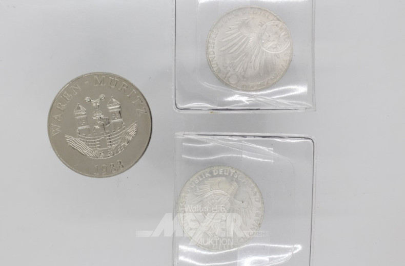 3 Münzen DM 10, 1 Medaille,
