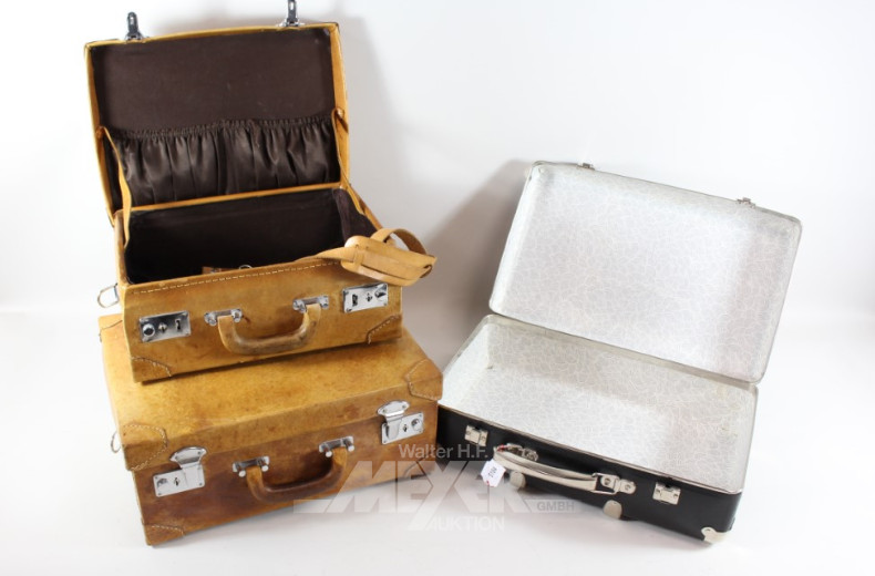 3 versch. kl. Koffer