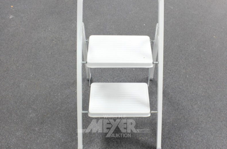 Küchentritt, 2-stufig, Metall weiß