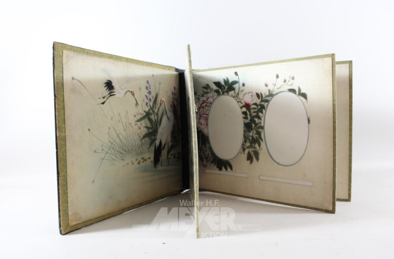 nostalg. Fotoalbum mit Perlmutdekoration