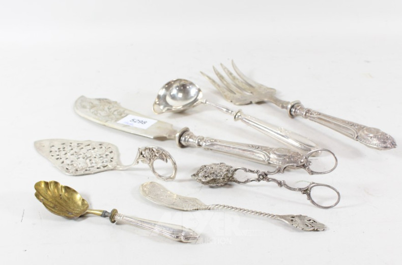 Posten versch. Vorlegebesteckteile,