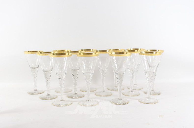 Satz von ca. 42 Gläsern mit