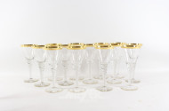 Satz von ca. 42 Gläsern mit