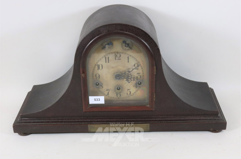 Buffetuhr im Holzgehäuse,