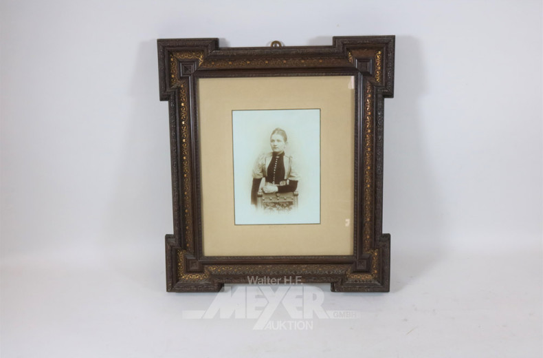 2 Fotografien ''Damenportraits'',