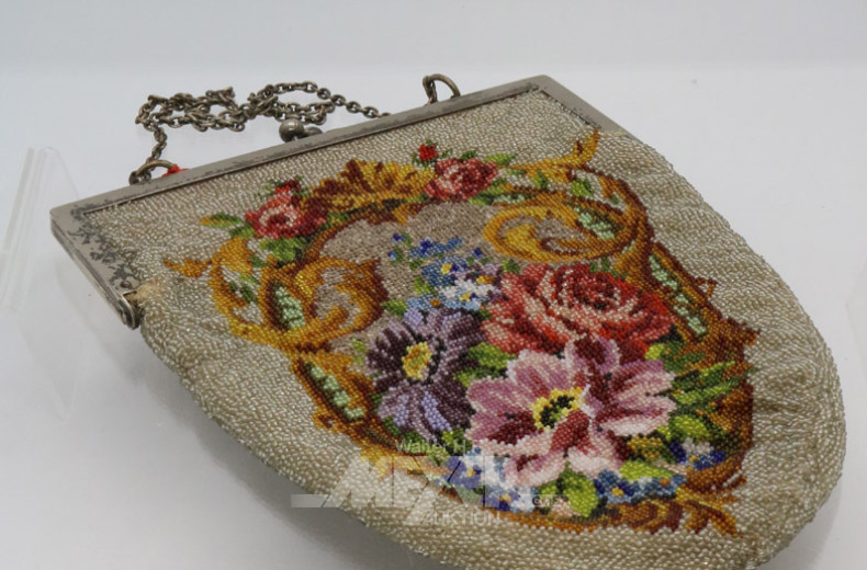 2 Abendtaschen, Perlenstickerei