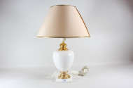 2 Tischlampen, jew. mit weißem Keramik-