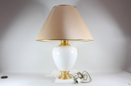 2 Tischlampen, jew. mit weißem Keramik-