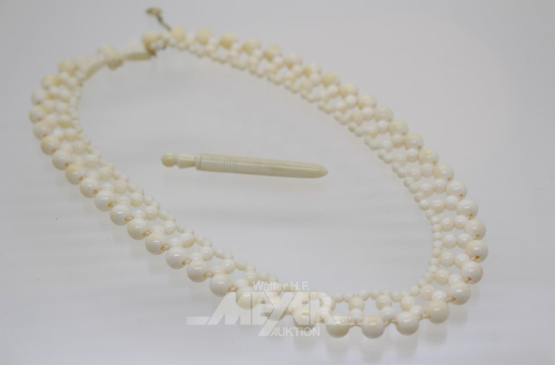 5 Halsketten: Achat, Bernstein, Koralle etc.