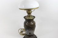 asiatische Vasenlampe, Glasschirm