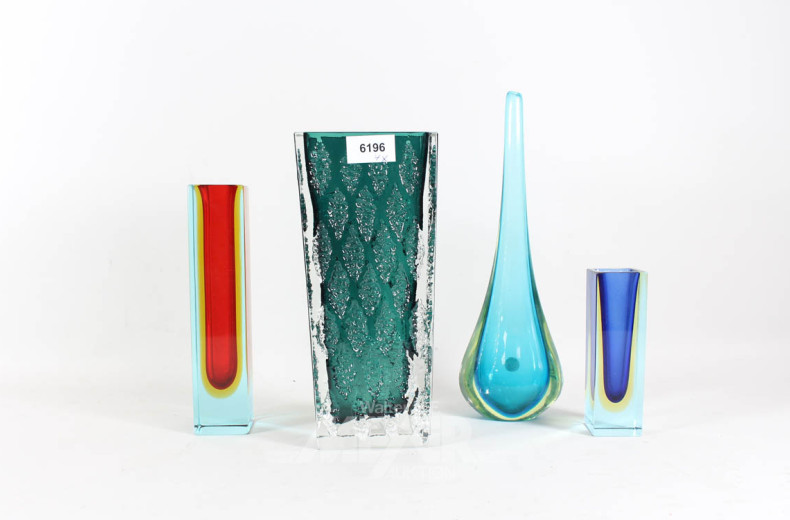4 versch. Glasvasen MURANO