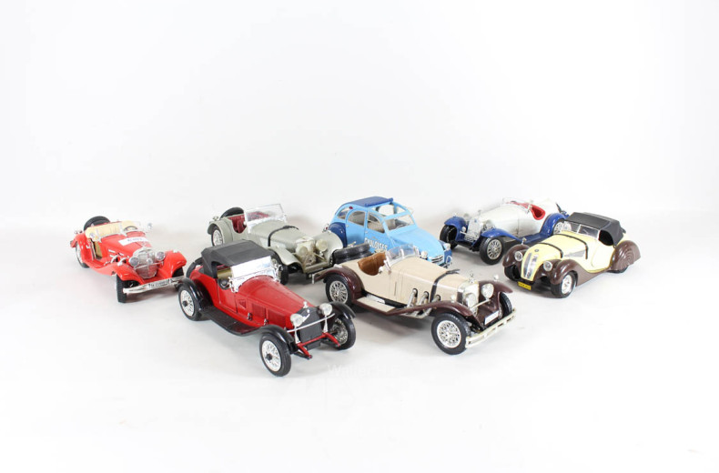 14 versch. Automodelle, u.a. BURAGO, SOLIDO