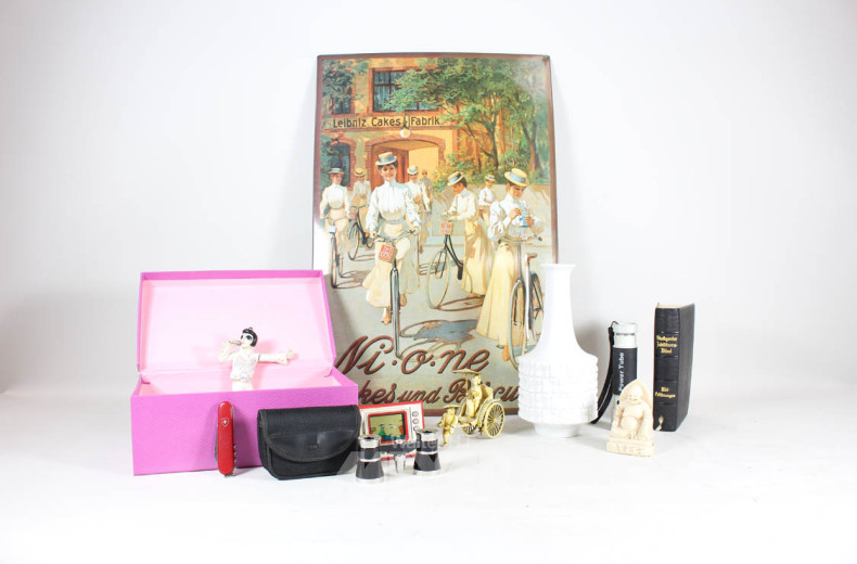 Konvolut: kl. Meissen-Vase, Opernglas,