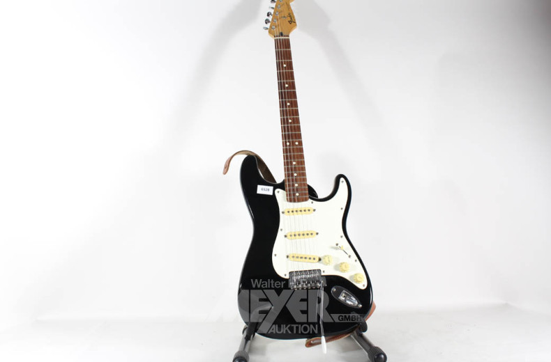 E-Gitarre, schwarz, bez. FENDER