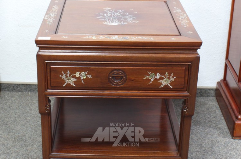 2 Kommoden, asiatisches Dekor,