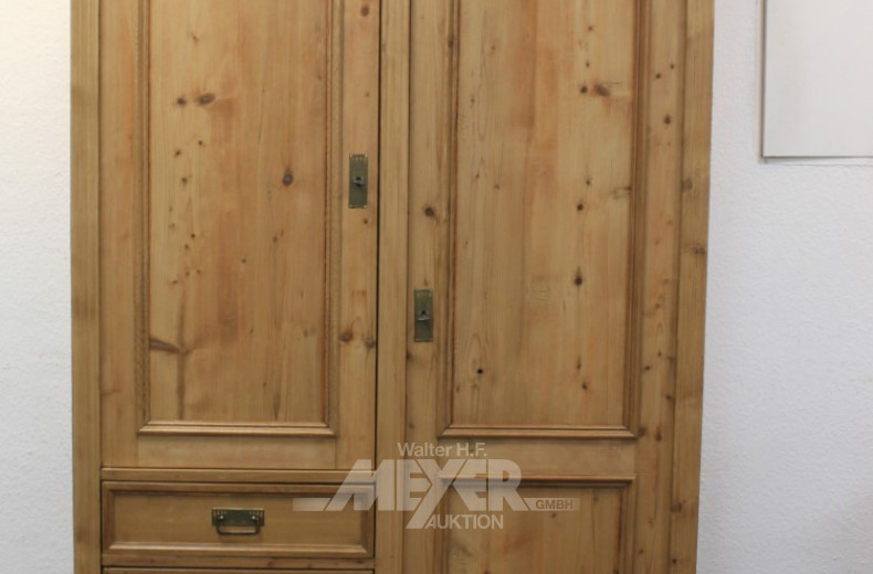 kl. Garderoben-Wäscheschrank, Weichholz,