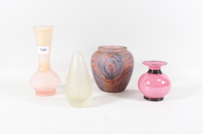 4 Glasvasen versch. farbig