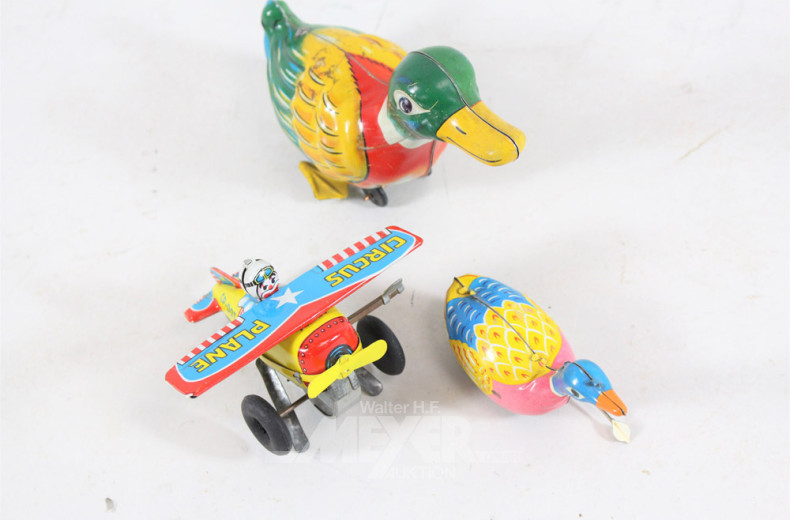 23 versch. Metall-Spielzeuge: Motorräder