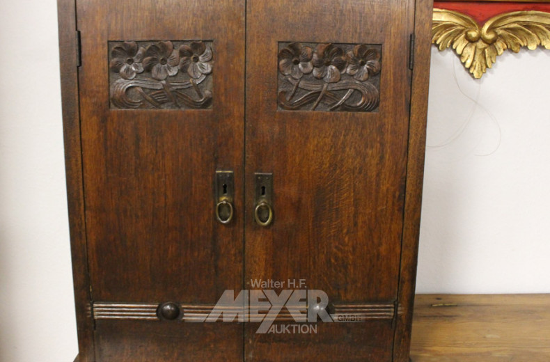kl. Wandschrank mit Schnitzwerk, Eiche,