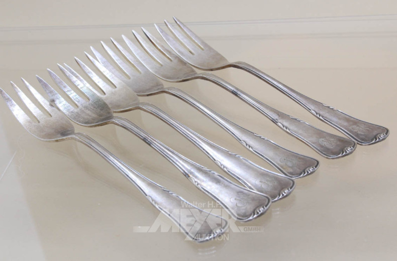 18 Besteckteile: u.a. Suppenlöffel,