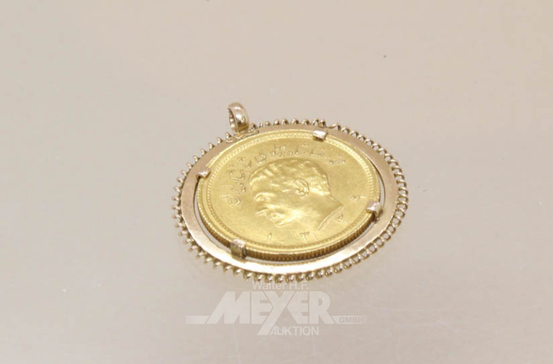 Münzanhänger mit arabischer Münze,