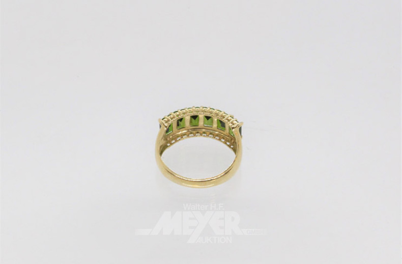 Damenring, 375er GG, besetzt mit grünen
