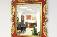 Wandspiegel, rot-goldfarbig gefasster
