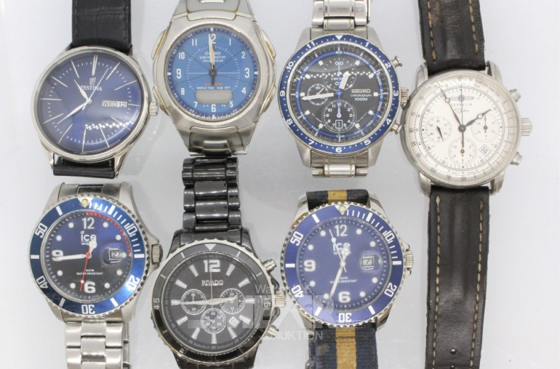 8 Herrenarmbanduhren, 2 Paar