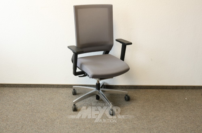 Armlehn-Bürodrehstuhl