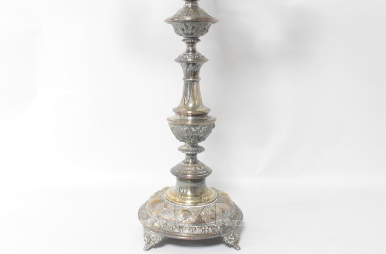 gr. Tisch-Kerzenleuchter/Kandelaber,