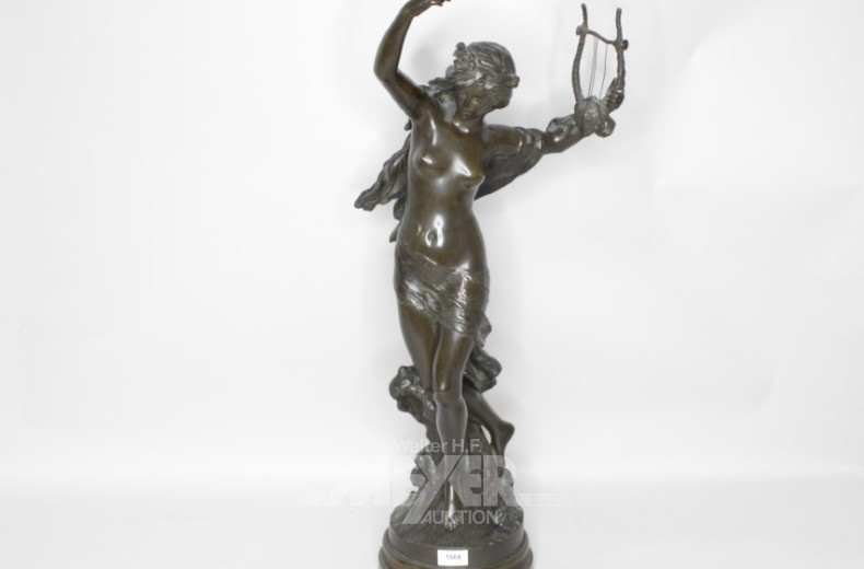 gr. Bronzeskulptur ''Weibl. Akt mit Lyra'',