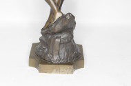 Bronzefigur ''Weibl. Akt'', bez. Garnier,