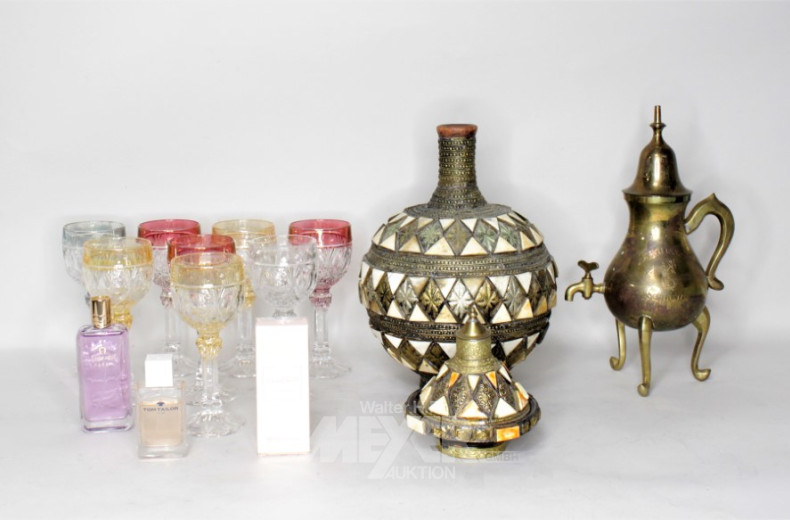 Posten Hausrat: Weingläser, Vase,