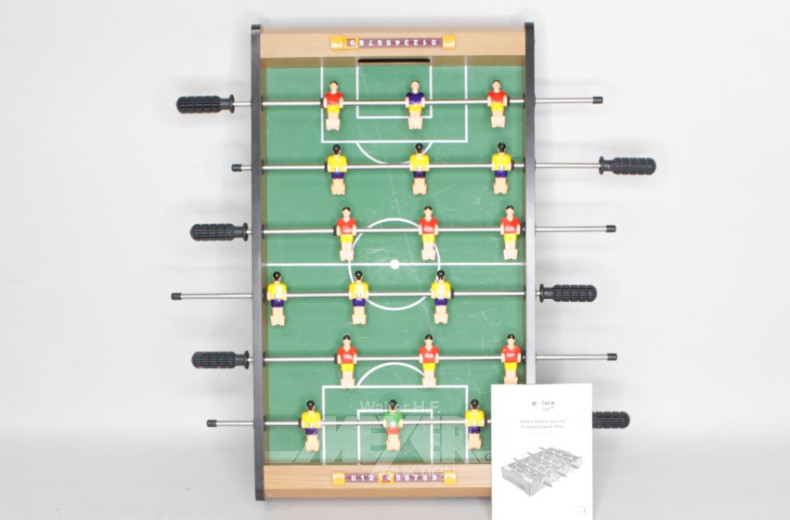 Posten Spielzeug: Figuren, Modell-Autos,