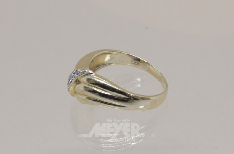 Ring in 585er GG besetzt mit 5 kl.