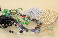 Posten Modeschmuck best. aus: