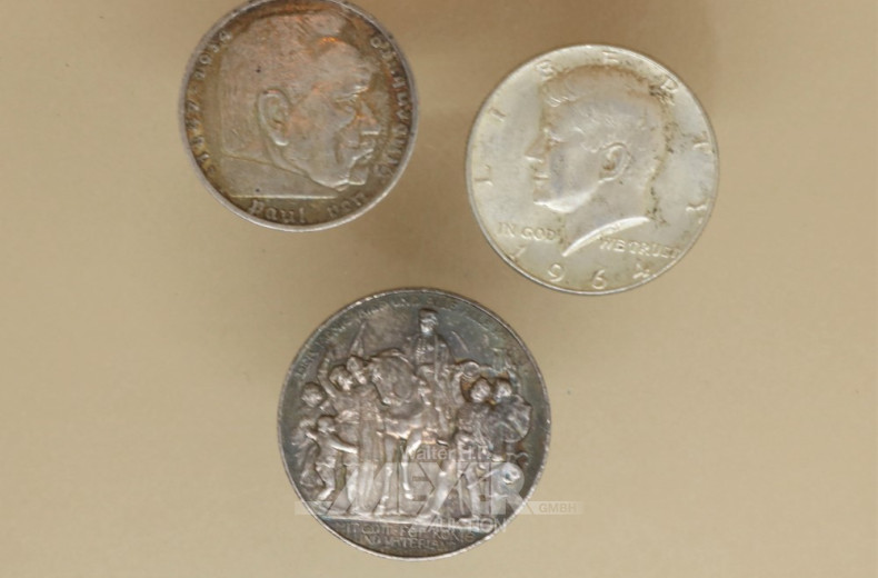 Schmuckdose mit 3 Münzen